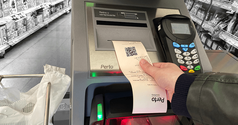 Como aumentar a disponibilidade de funcionamento para o seu cliente escolhendo a impressora certa para o seu Self-Checkout