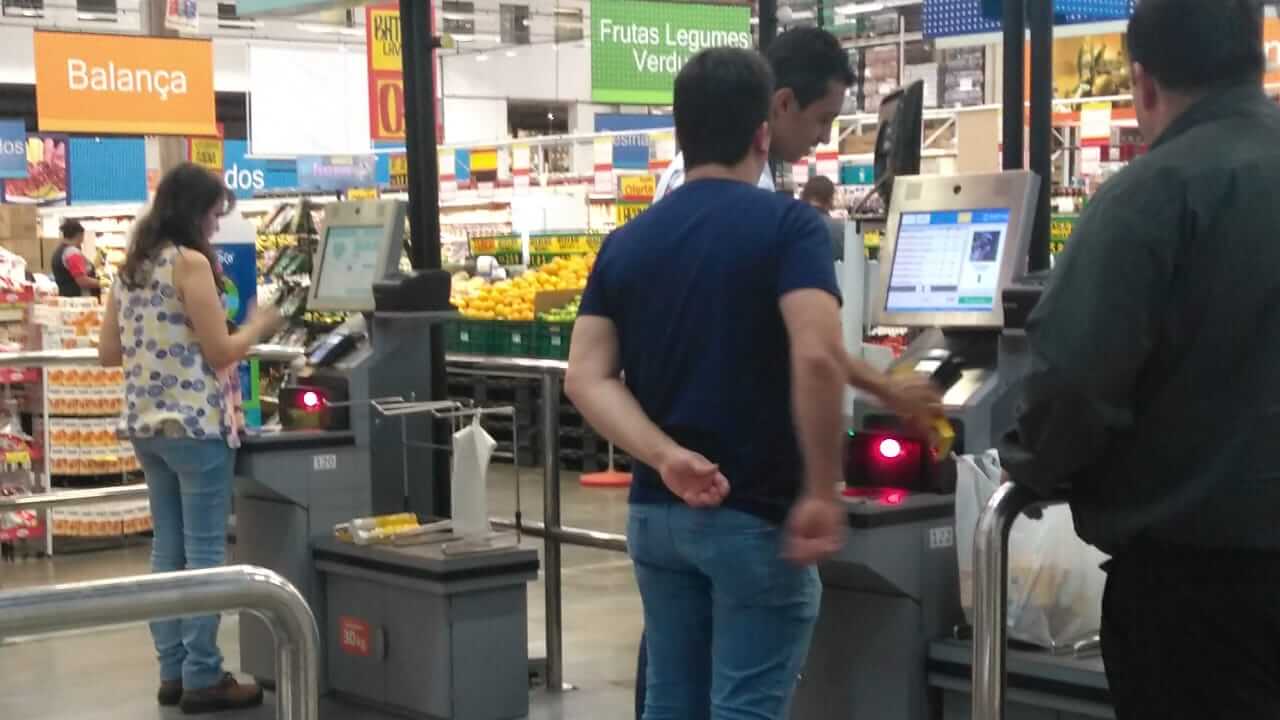 Atacado instala self-checkouts para redução de custos e agilidade no atendimento